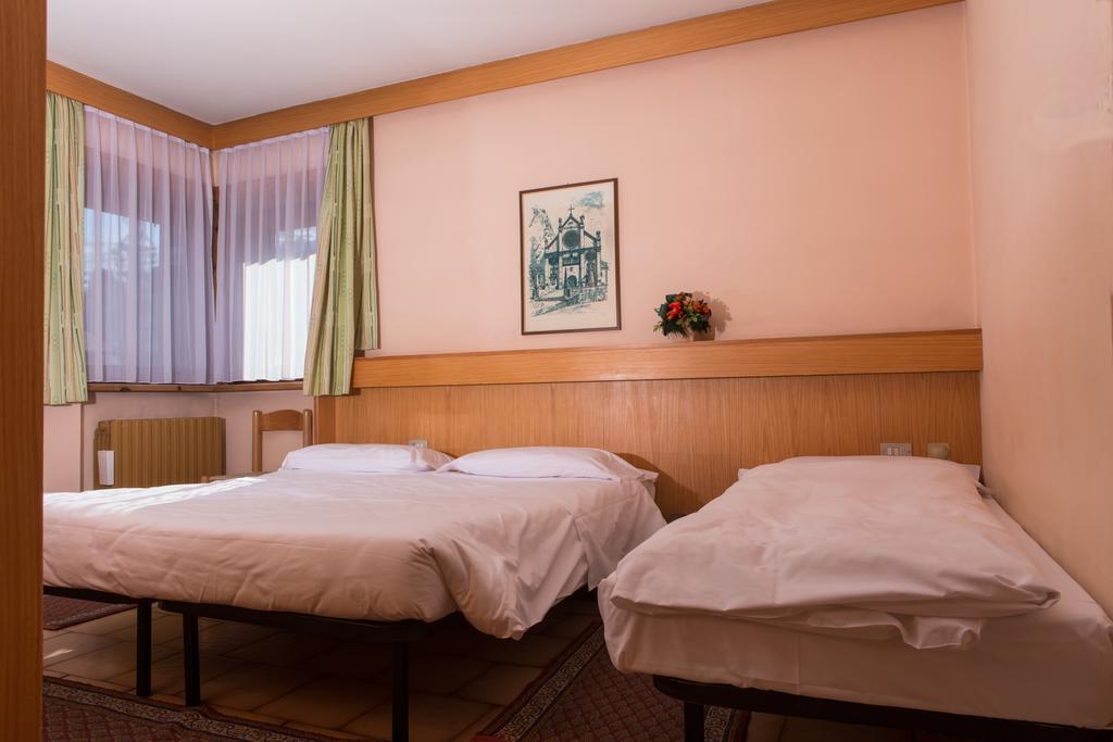 Hotel La Baita Livigno Quarto foto